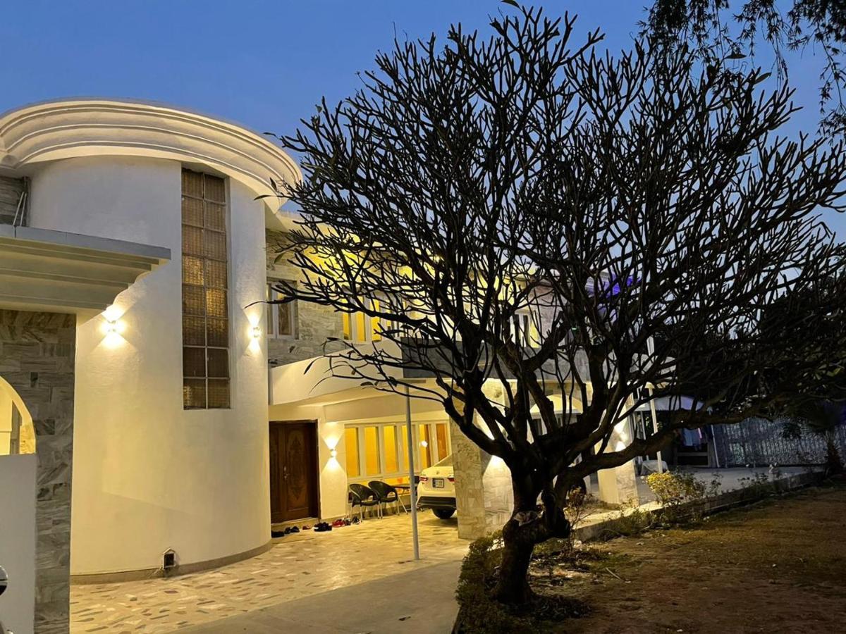 Laca Sa Lodge Opp Canturus Mall Islamabad Luaran gambar
