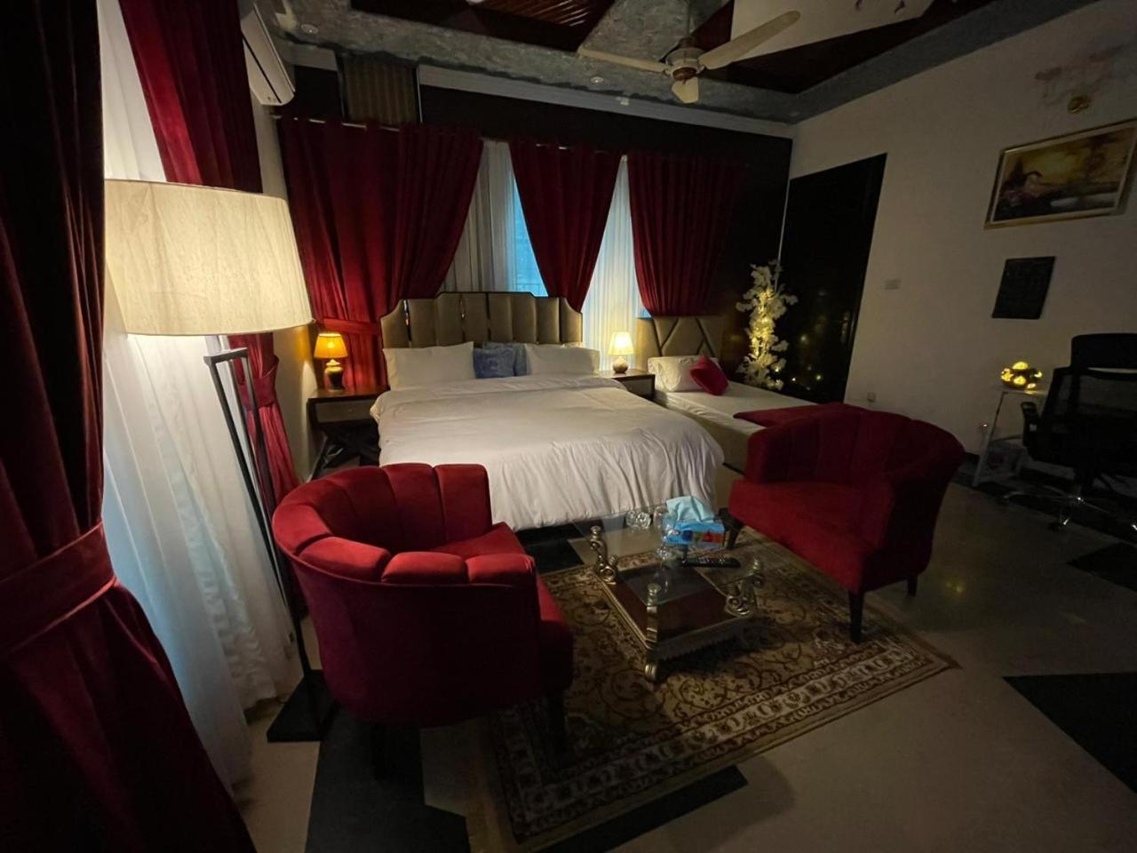Laca Sa Lodge Opp Canturus Mall Islamabad Luaran gambar