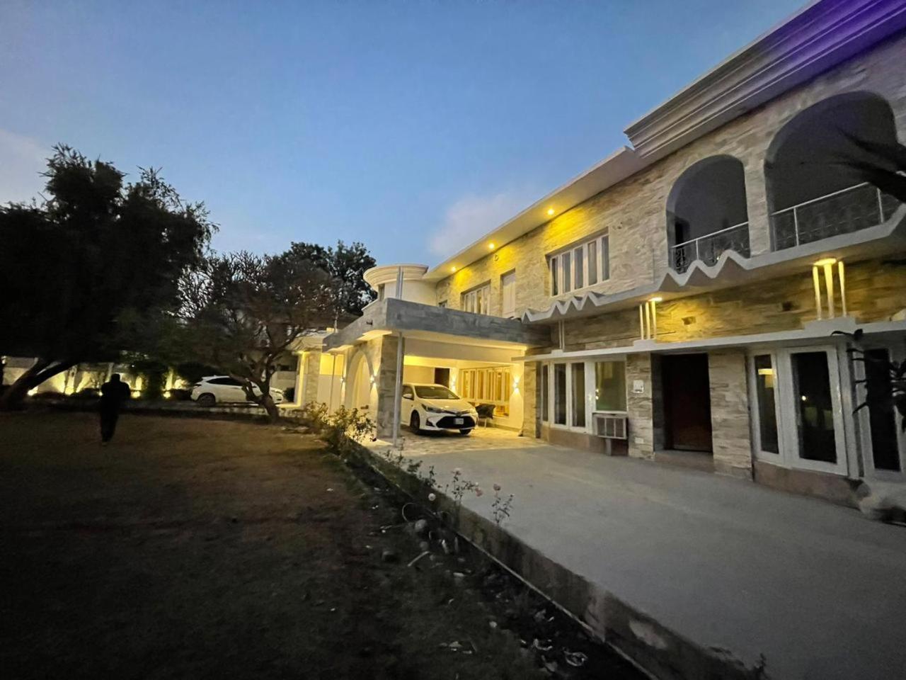Laca Sa Lodge Opp Canturus Mall Islamabad Luaran gambar